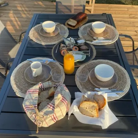 La Grange Du Contoures Bed & Breakfast