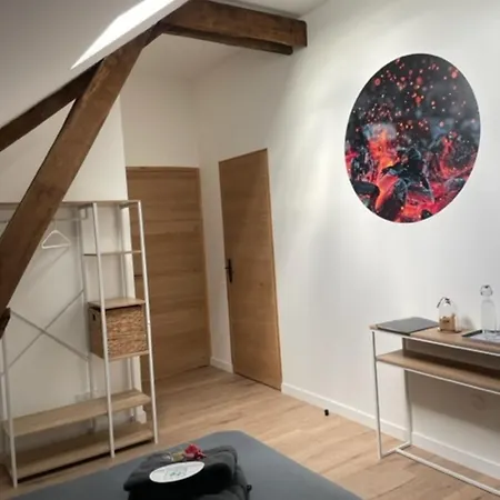 La Grange Du Contoures Bed & Breakfast 3*