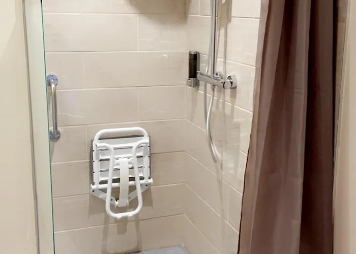 La Grange Du Contoures Bed & Breakfast 3*