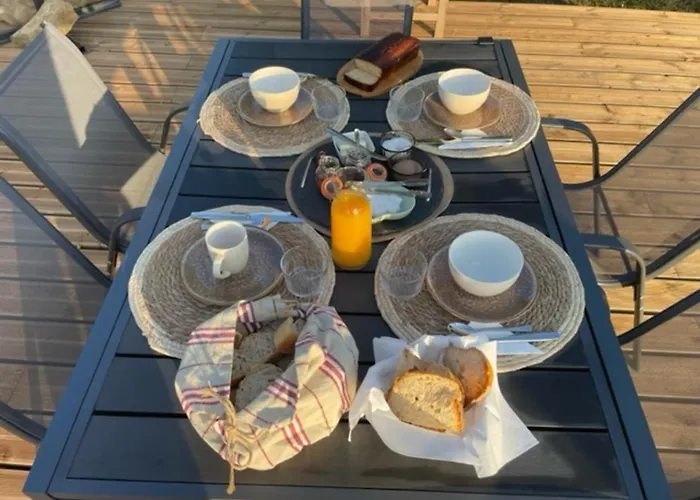 La Grange Du Contoures Bed & Breakfast