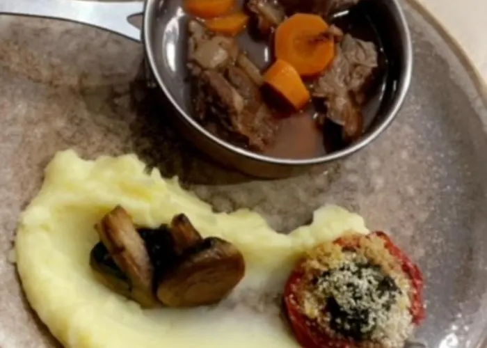 La Grange Du Contoures Bed & Breakfast 3*