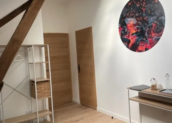 La Grange Du Contoures Bed & Breakfast 3*